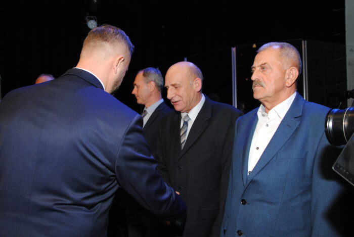 Ceremonia odznaczeń pracowników – wręczenie dyplomów uznania przez Prezesa Zarządu PEC Siedlce Wojciecha Pawlika