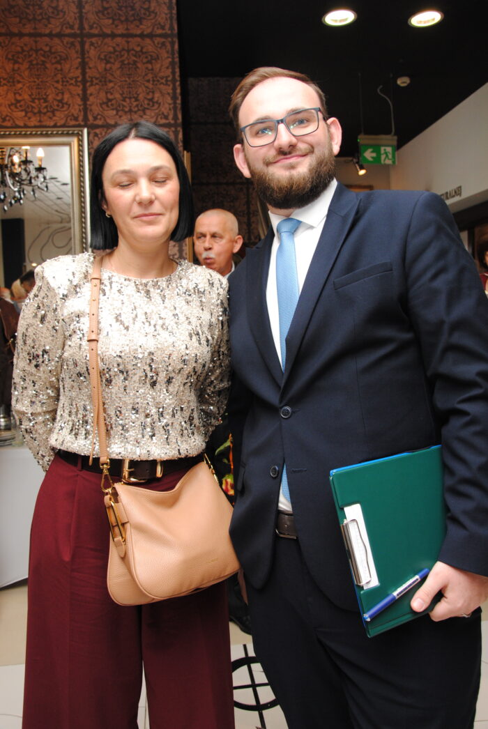 Pamiątkowe zdjęcie uczestników gali jubileuszowej