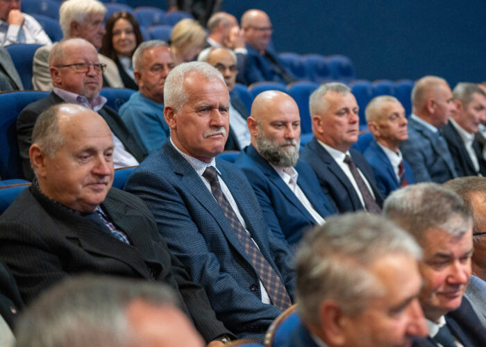 Pamiątkowe zdjęcie uczestników gali jubileuszowej