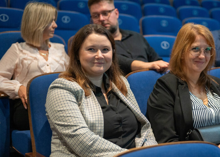 Pamiątkowe zdjęcie uczestników gali jubileuszowej