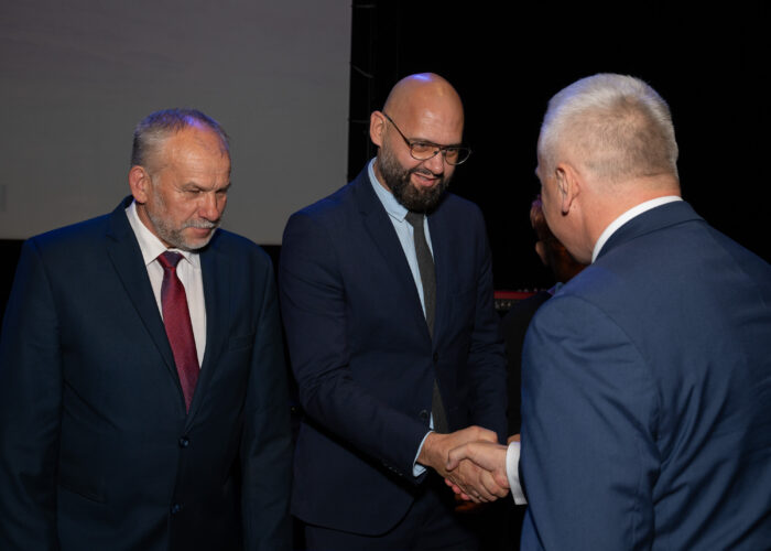 Ceremonia odznaczeń pracowników – wręczenie dyplomów uznania przez Prezydenta Miasta Siedlce Tomasza Hapunowicza