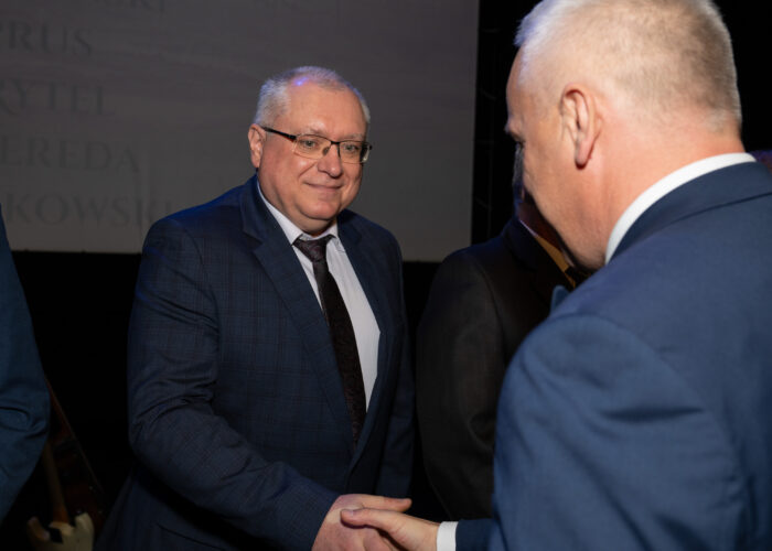 Ceremonia odznaczeń pracowników – wręczenie dyplomów uznania przez Prezydenta Miasta Siedlce Tomasza Hapunowicza