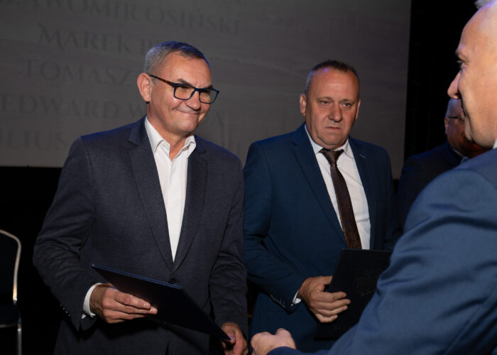 Ceremonia odznaczeń pracowników – wręczenie dyplomów uznania przez Prezydenta Miasta Siedlce Tomasza Hapunowicza