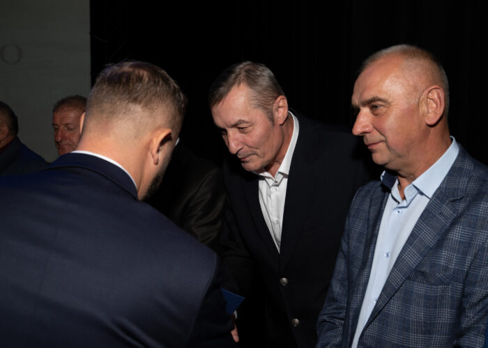 Ceremonia odznaczeń pracowników - wręczenie dyplomów uznania przez Prezesa Zarządu PEC Siedlce Wojciecha Pawlika