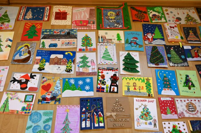 Prace konkursowe dostarczone do Przedsiębiorstwa Energetycznego w Siedlcach Spółka z o.o. w ramach konkursu „Ciepło Świąt – Bożonarodzeniowa kartka”.