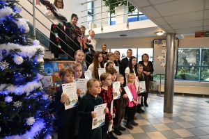 Laureaci konkursu plastycznego Ciepło Świąt - Bożonarodzeniowa kartka