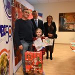 laureatka konkursu plastycznego Ciepło Świąt , Członek Zarządu oraz Naczelnik Wydziału Edukacji UM