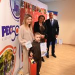 laureat konkursu plastycznego Ciepło Świąt z opiekunem, Członek Zarządu oraz Naczelnik Edukacji Miasta Siedlce