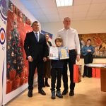 laureat konkursu plastycznego Ciepło Świąt oraz Członek Zarządu przedsiębiorstwa i opiekun