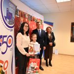 laureatka konkursu plastycznego Ciepło Świąt , Członek Zarządu oraz Naczelnik Wydziału Edukacji UM